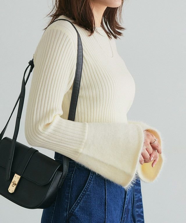 【ピエロ/Pierrot】のシャギードッキングフレアスリーブニット インテリア・キッズ・メンズ・レディースファッション・服の通販 founy(ファウニー) 　ファッション　Fashion　レディースファッション　Fashion for Women　トップス・カットソー　Cut & Sew Tops　ニット　Knit Tops & Sweaters　スリーブ　Sleeve, Long Sleeve / Short Sleeve　トレンド　Trend, Trending Now　フレア　Flare, Flared　プチプライス・低価格　Affordable / Budget Price　167cm / アイボリー / M|ID: prp329100004975990 ipo3291000000037300146