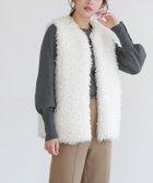 【ピエロ/Pierrot】のプードルフェイクファージレ 大人の最旬トレンドファッション＆コーディネート founy(ファウニー) ファッション Fashion レディースファッション Fashion for Women アウター Coat / Outerwear Collection トップス・カットソー Cut & Sew Tops ベスト&ジレ / 重ね着スタイル Vests & Gilets プチプライス・低価格 Affordable / Budget Price thumbnail 166cm / オフホワイト / M|ID: prp329100004976019 ipo3291000000037300257