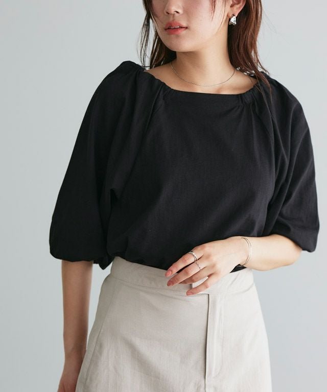 【ピエロ/Pierrot】の【アウトレットSALE!】パフスリーブカットソー インテリア・キッズ・メンズ・レディースファッション・服の通販 founy(ファウニー) 　ファッション　Fashion　レディースファッション　Fashion for Women　トップス・カットソー　Cut & Sew Tops　カットソー・ベーシックTシャツ　Cut-and-Sewn Tops / Stretch Tees & Basics　アウトレット　Outlet / Clearance　シンプル　Simple, Minimal　スリーブ　Sleeve, Long Sleeve / Short Sleeve　トレンド　Trend, Trending Now　プチプライス・低価格　Affordable / Budget Price　166cm / ブラック / M|ID: prp329100004976179 ipo3291000000037300877