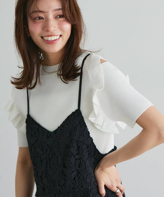 【ピエロ/Pierrot】の【A会場】ショルダーカットフリルニット インテリア・キッズ・メンズ・レディースファッション・服の通販 founy(ファウニー) 　ファッション　Fashion　レディースファッション　Fashion for Women　トップス・カットソー　Cut & Sew Tops　ニット　Knit Tops & Sweaters　送料無料　Free Shipping　フェミニン　Feminine, Girly　フリル　Frill, Ruffle　プチプライス・低価格　Affordable / Budget Price　オフホワイト|ID: prp329100004976205 ipo3291000000037300985
