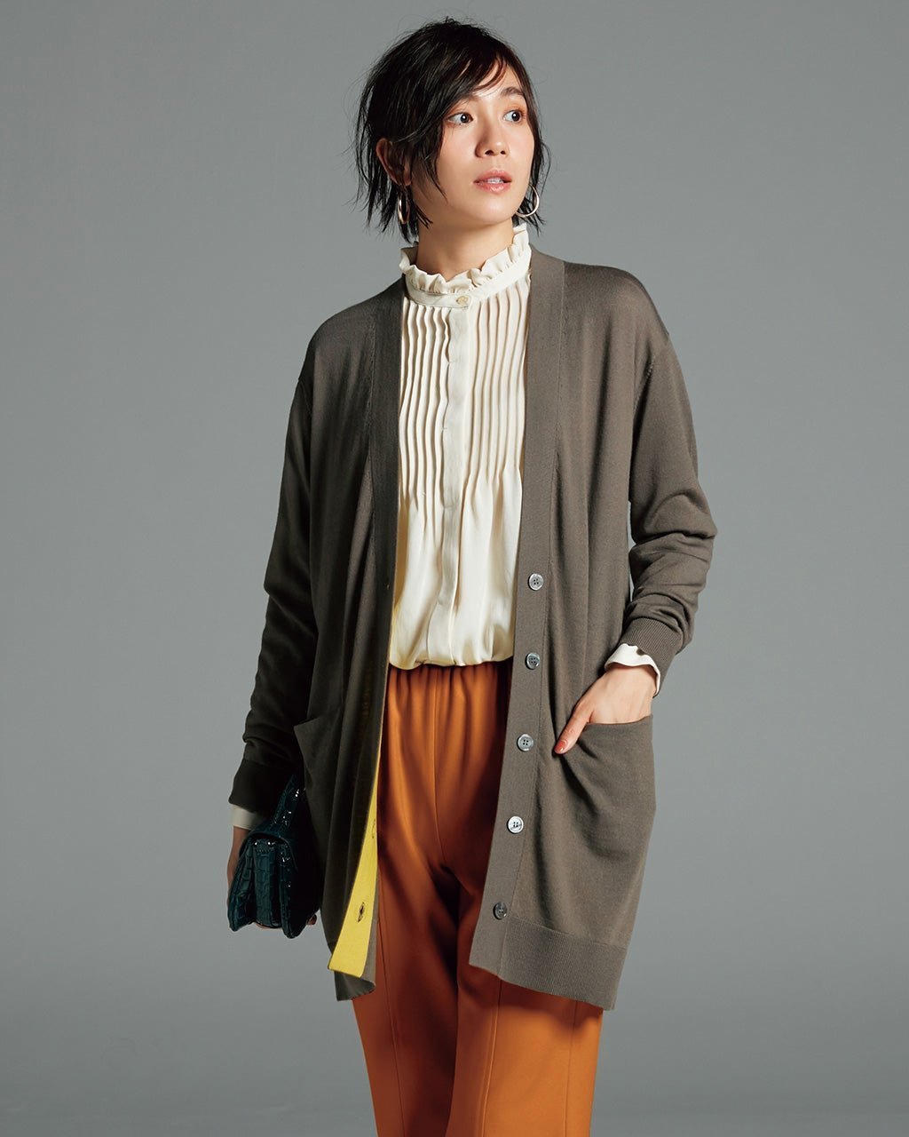 【ドゥクラッセ/DoCLASSE】のカリアッジ・ミドルカーディガン 人気、トレンドファッション・服の通販 founy(ファニー) 　ファッション　Fashion　レディースファッション　WOMEN　トップス・カットソー　Tops/Tshirt　カーディガン　Cardigans　なめらか　Smooth　イタリア　Italy　カーディガン　Cardigan　シンプル　Simple　ミラノ　Milan　 other-1|ID: prp329100003115486 ipo3291000000030792197