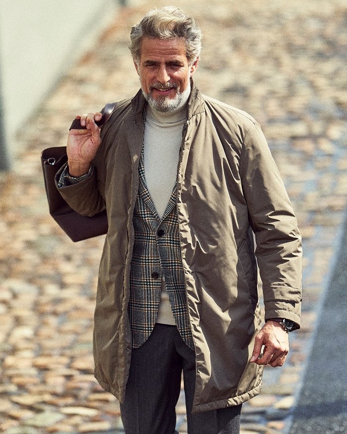 【ドゥクラッセ/DoCLASSE / MEN】のNEOスタンドカラーダウンコート インテリア・キッズ・メンズ・レディースファッション・服の通販 founy(ファニー) https://founy.com/ ファッション Fashion メンズファッション Fashion for Men シェイプ Shape, Slim Fit ジャケット Jacket, Outerwear スタンド Stand Collar, Upright Stand セーター Sweater, Knitwear ダウン Down, Puffer チェスター Chester, Chester Coat チェック Check, Plaid, Tartan メンズ Men's, Menswear レギュラー Regular, Standard Fit 軽量 Lightweight, Ultra Light |ID: prp329100003115531 ipo3291000000028256114