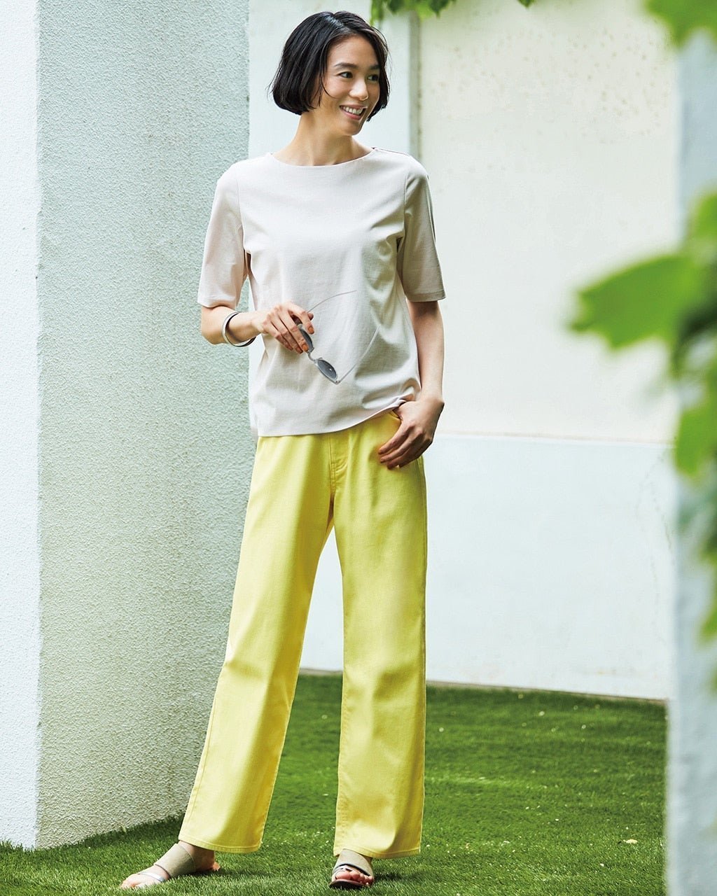 【ドゥクラッセ/DoCLASSE】の甘撚りカラーデニム・ワイドストレート インテリア・キッズ・メンズ・レディースファッション・服の通販 founy(ファニー) 　ファッション　Fashion　レディースファッション　Fashion for Women　パンツ　Pants & Trousers　スタイリッシュ　Stylish, Fashionable　ストレート　Straight, Straight Cut　デニム　Denim, Jeans Material　ラベンダー　Lavender　ワイド　Wide, Wide Fit　イエロー|ID: prp329100003115559 ipo3291000000028256186