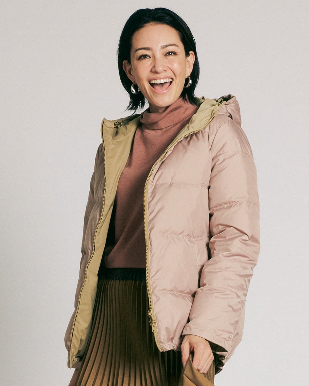 【ドゥクラッセ/DoCLASSE】のリバーシブルタフタ・フードショートダウン 人気、トレンドファッション・服の通販 founy(ファニー) 　ファッション　Fashion　レディースファッション　Fashion for Women　コンパクト　Compact, Small Size　シンプル　Simple, Minimal　ダウン　Down, Puffer　トレンド　Trend, Trending Now　リバーシブル　Reversible, Two-Sided　 other-1|ID: prp329100003115626 ipo3291000000035249912