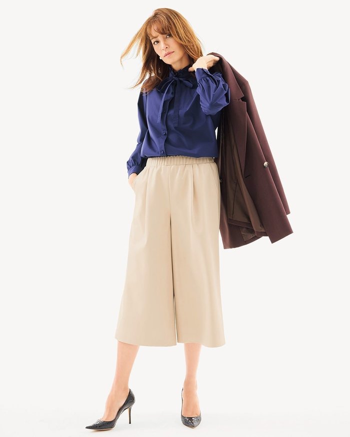 【ドゥクラッセ/DoCLASSE】のエコレザー・ワイドフレアパンツ インテリア・キッズ・メンズ・レディースファッション・服の通販 founy(ファニー) https://founy.com/ ファッション Fashion レディースファッション Fashion for Women パンツ Pants & Trousers エレガント 上品 Elegant クロップド Cropped, Short Length フェミニン Feminine, Girly ロング Long, Long-Length ワイド Wide, Wide Fit |ID: prp329100003115751 ipo3291000000028255598