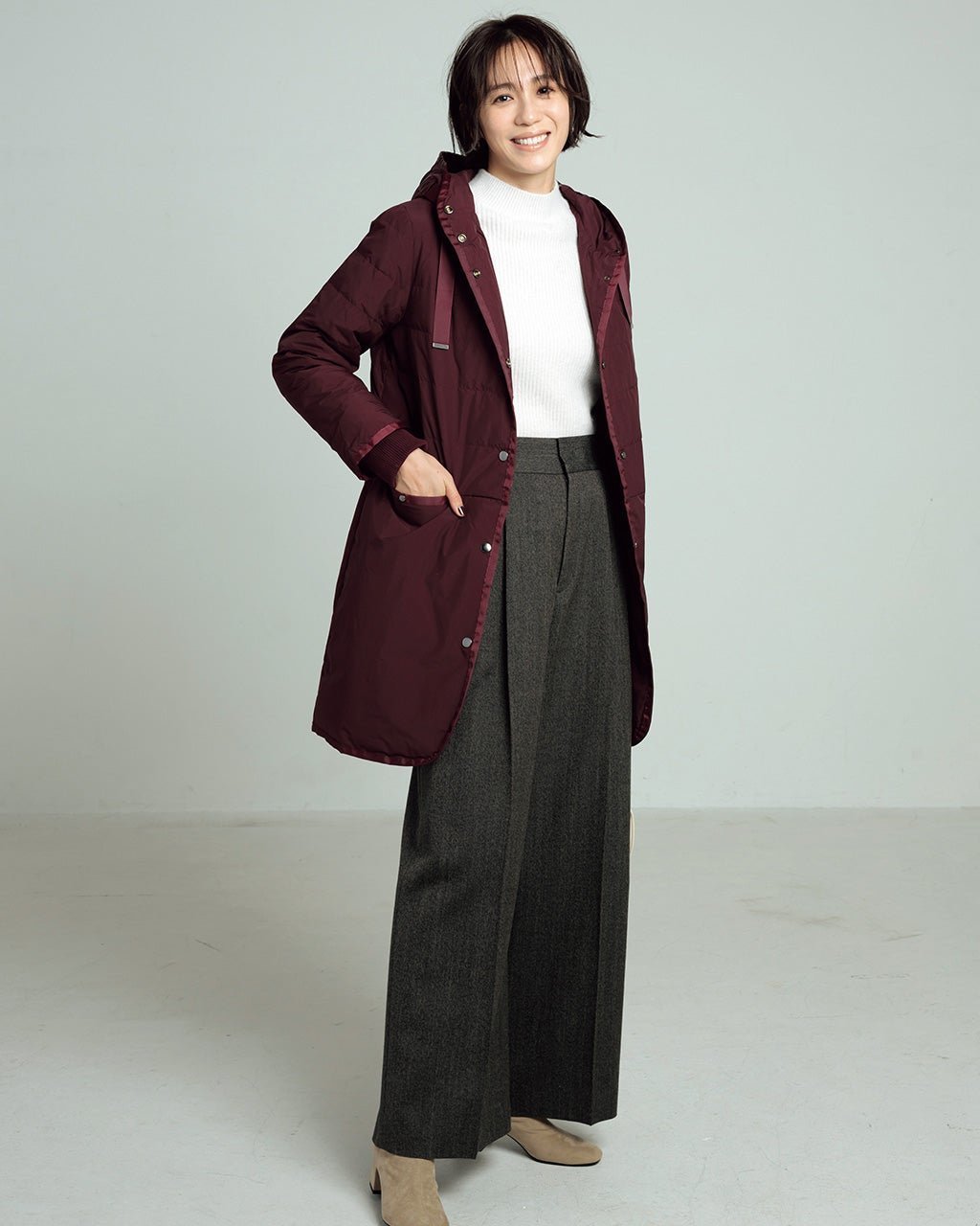 【ドゥクラッセ/DoCLASSE】のグログラン使い・ダウンコート 人気、トレンドファッション・服の通販 founy(ファニー) 　ファッション　Fashion　レディースファッション　Fashion for Women　アウター　Coat / Outerwear Collection　コート・ロングコート・ピーコート　Long Coats, Peacoats & More　ダウンジャケット・軽量ダウン　Warm & Lightweight Down Jackets　エレガント 上品　Elegant　グログラン　Grosgrain, Grosgrain Ribbon　ダウン　Down, Puffer　フェミニン　Feminine, Girly　ラグジュアリー　Luxury, Elegant　リアル　Real, Realistic　今季　This Season, Current Season　 other-1|ID: prp329100003115786 ipo3291000000030625854