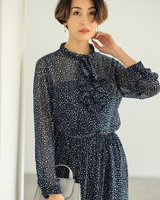 【ドゥクラッセ/DoCLASSE】のシフォンプリント・フリルブラウス 人気、トレンドファッション・服の通販 founy(ファニー) ファッション Fashion レディースファッション WOMEN トップス・カットソー Tops/Tshirt シャツ/ブラウス Shirts/Blouses エレガント 上品 Elegant シフォン Chiffon スタンド Stand フリル Frills |ID:prp329100003116060