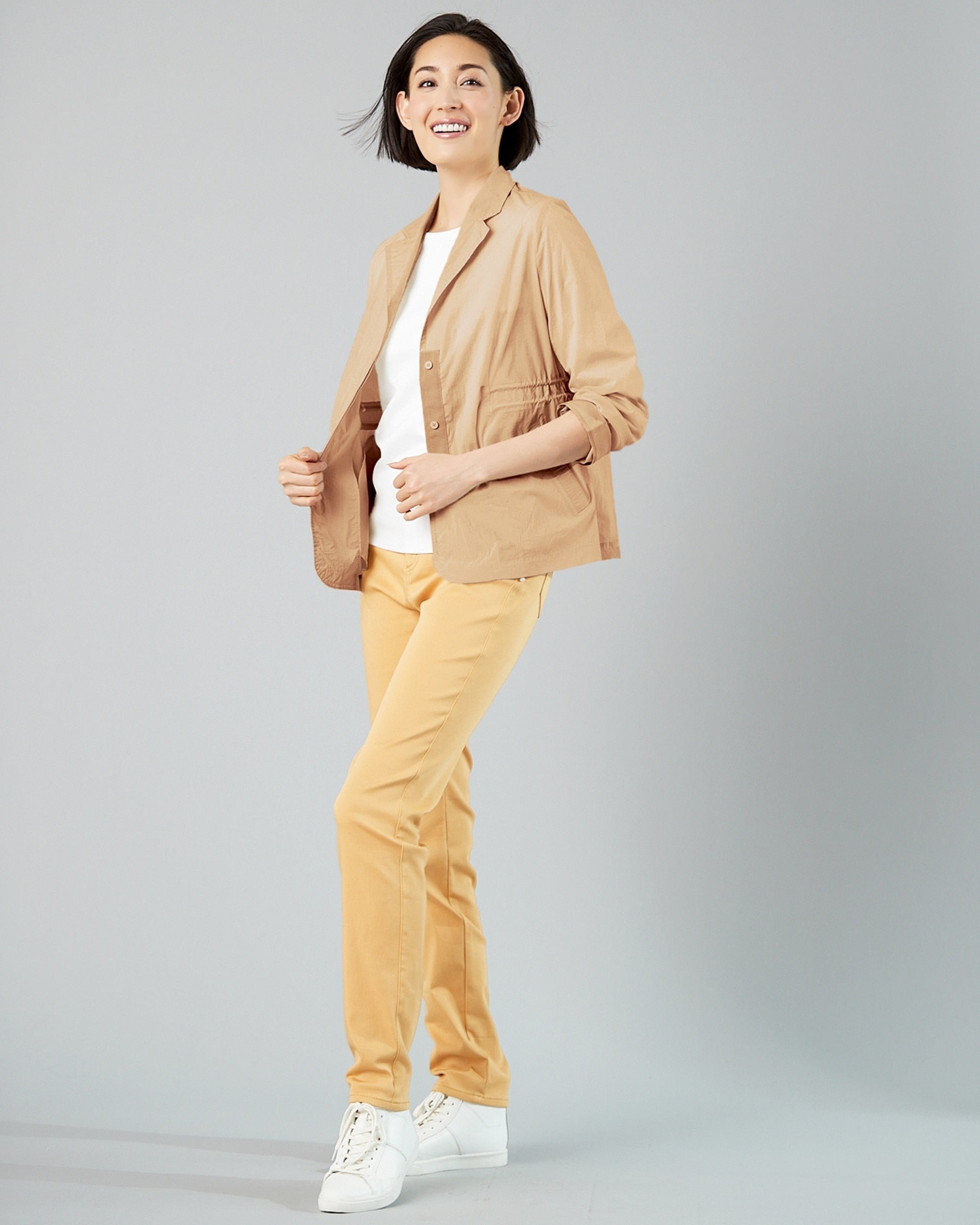 【ドゥクラッセ/DoCLASSE】のエアリーストレッチ・テーラードジャケット インテリア・キッズ・メンズ・レディースファッション・服の通販 founy(ファニー) 　ファッション　Fashion　レディースファッション　Fashion for Women　アウター　Coat / Outerwear Collection　レディースジャケット・軽アウター　Jackets　テーラードジャケット / 通勤・きれいめスタイル　Tailored Jackets & Blazers　エレガント 上品　Elegant　シェイプ　Shape, Slim Fit　ジャケット　Jacket, Outerwear　ストレッチ　Stretch, Stretchy Fabric　トレンド　Trend, Trending Now　今季　This Season, Current Season　定番　Standard, Basic Item　ベージュ|ID: prp329100003116239 ipo3291000000035798237