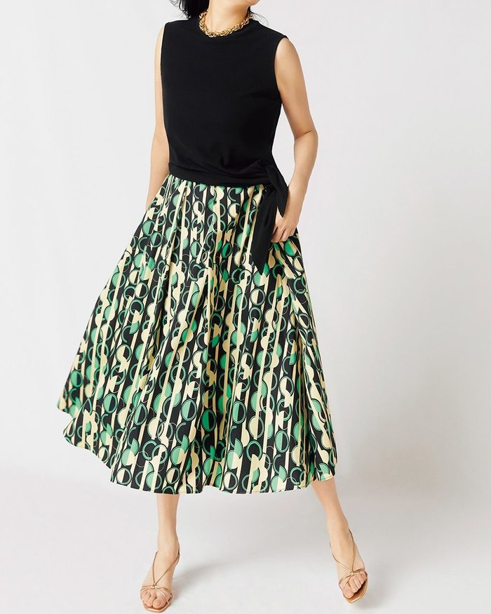 【ドゥクラッセ/DoCLASSE】のサークルパターン・フレアスカート インテリア・キッズ・メンズ・レディースファッション・服の通販 founy(ファニー) https://founy.com/ ファッション Fashion レディースファッション Fashion for Women スカート Skirts Aライン・フレアスカート A-Line & Flared Skirts カットソー Cut and Sewn Top シンプル Simple, Minimal センター Center, Center Line プリント Print, Printed Pattern ポケット Pocket, Pocket Detail |ID: prp329100003116283 ipo3291000000035798693