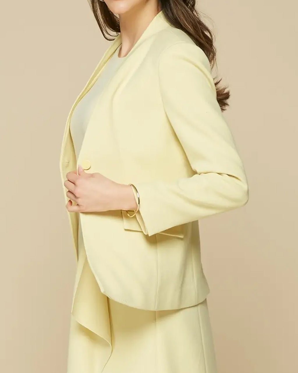 【ドゥクラッセ/DoCLASSE】のカルゼダブルクロス・ノーカラージャケット 人気、トレンドファッション・服の通販 founy(ファニー) 　ファッション　Fashion　レディースファッション　Ladies' Fashion Online　アウター　Coat Outerwear　ジャケット　Jackets　ノーカラージャケット　No Collar Leather Jackets　おすすめ　Recommend　なめらか　Smooth　インナー　Inner　カッティング　Cutting　ジャケット　Jacket　ストレッチ　Stretch　デコルテ　Decolletage　バランス　Balance　今季　This Season　 other-1|ID: prp329100003116583 ipo3291000000032663785