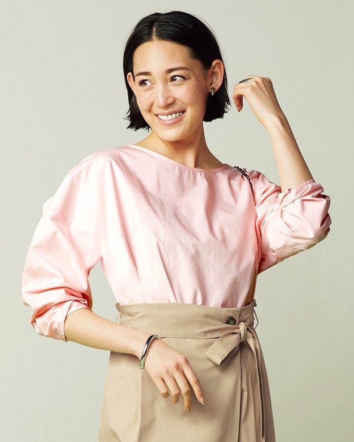 【ドゥクラッセ/DoCLASSE】のピュアコットン・カッティングブラウス インテリア・キッズ・メンズ・レディースファッション・服の通販 founy(ファニー) https://founy.com/ ファッション Fashion レディースファッション Fashion for Women トップス・カットソー Cut & Sew Tops シャツ・ブラウス・オフィスカジュアル Elegant Blouses & Button-Ups カッティング Cutting Detail |ID: prp329100003116669 ipo3291000000035795691