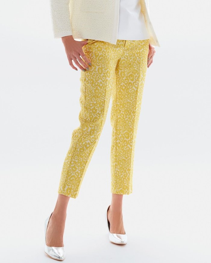 【ドゥクラッセ/DoCLASSE】のレオパードジャカード織・センタープレスパンツ インテリア・キッズ・メンズ・レディースファッション・服の通販 founy(ファニー) https://founy.com/ ファッション Fashion レディースファッション Fashion for Women パンツ Pants & Trousers おすすめ Recommended / Our Picks センター Center, Center Line エレガント 上品 Elegant 春 Spring 無地 Plain, Solid Color |ID: prp329100003116679 ipo3291000000035796043