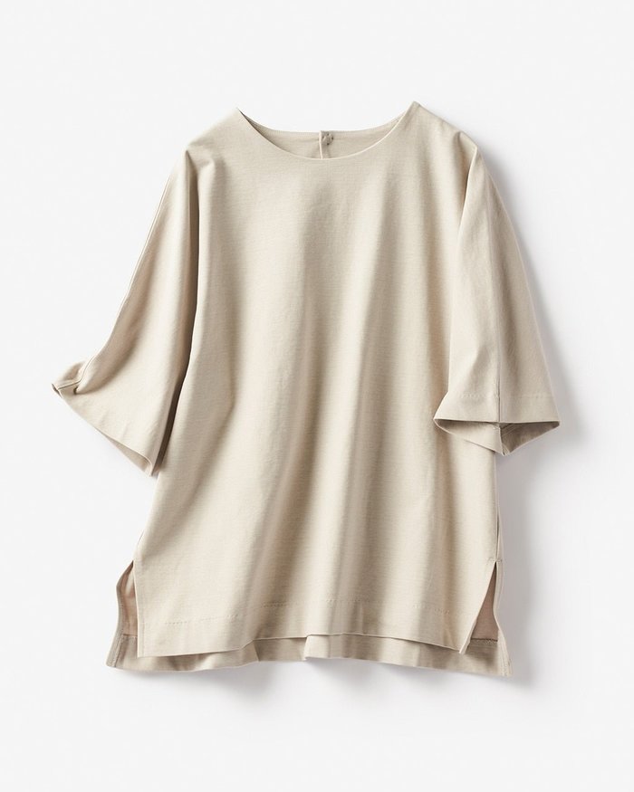 【ドゥクラッセ/DoCLASSE】のシルキーポンチ・フォルムトップス インテリア・キッズ・メンズ・レディースファッション・服の通販 founy(ファニー) https://founy.com/ ファッション Fashion レディースファッション Fashion for Women トップス・カットソー Cut & Sew Tops シャツ・ブラウス・オフィスカジュアル Elegant Blouses & Button-Ups ロングTシャツ・Tシャツ Longline T-Shirts & Tees カットソー・ベーシックTシャツ Cut-and-Sewn Tops / Stretch Tees & Basics おすすめ Recommended / Our Picks なめらか Smooth, Silky Texture カットソー Cut and Sewn Top ストレッチ Stretch, Stretchy Fabric セットアップ Set-Up, Coordinated Outfit 夏 Summer ビジネス 仕事 通勤 Business / Work / Commuting |ID: prp329100003116731 ipo3291000000036008767