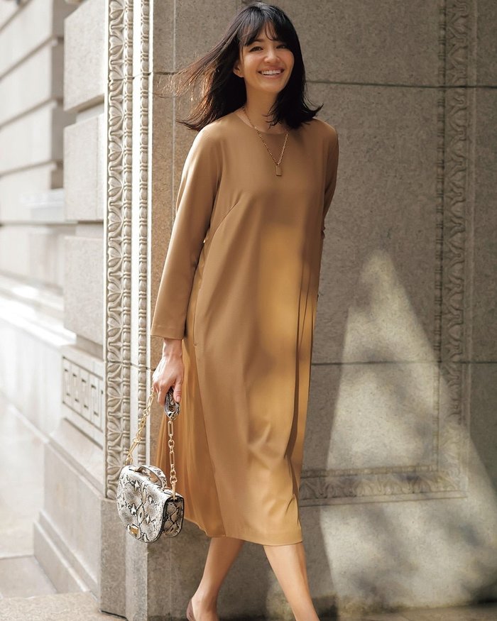 【ドゥクラッセ/DoCLASSE】の異素材切替え・バックプリーツワンピース インテリア・キッズ・メンズ・レディースファッション・服の通販 founy(ファニー) https://founy.com/ ファッション Fashion レディースファッション Fashion for Women ワンピース Dresses オケージョン Occasion Wear サテン Satin, Glossy Fabric ジョーゼット Georgette, Semi-Sheer Fabric ストレッチ Stretch, Stretchy Fabric セットアップ Set-Up, Coordinated Outfit フレア Flare, Flared フロント Front, Front Design プリーツ Pleats, Pleated |ID: prp329100003116893 ipo3291000000035795276