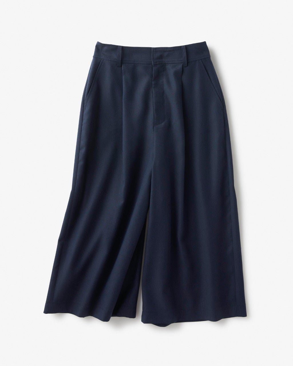 【ドゥクラッセ/DoCLASSE】のエアリーツイル・タックガウチョパンツ インテリア・キッズ・メンズ・レディースファッション・服の通販 founy(ファニー) 　ファッション　Fashion　レディースファッション　Fashion for Women　パンツ　Pants & Trousers　コンパクト　Compact, Small Size　ハーフ　Half, Half-Length　バランス　Balance, Style Balance　ワイド　Wide, Wide Fit　ミッドナイトブルー|ID: prp329100003116942 ipo3291000000028258418