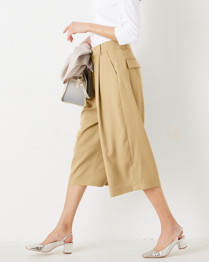 【ドゥクラッセ/DoCLASSE】のエアリーツイル・タックガウチョパンツ インテリア・キッズ・メンズ・レディースファッション・服の通販 founy(ファニー) https://founy.com/ ファッション Fashion レディースファッション Fashion for Women パンツ Pants & Trousers コンパクト Compact, Small Size ハーフ Half, Half-Length バランス Balance, Style Balance ワイド Wide, Wide Fit |ID: prp329100003116942 ipo3291000000035799011