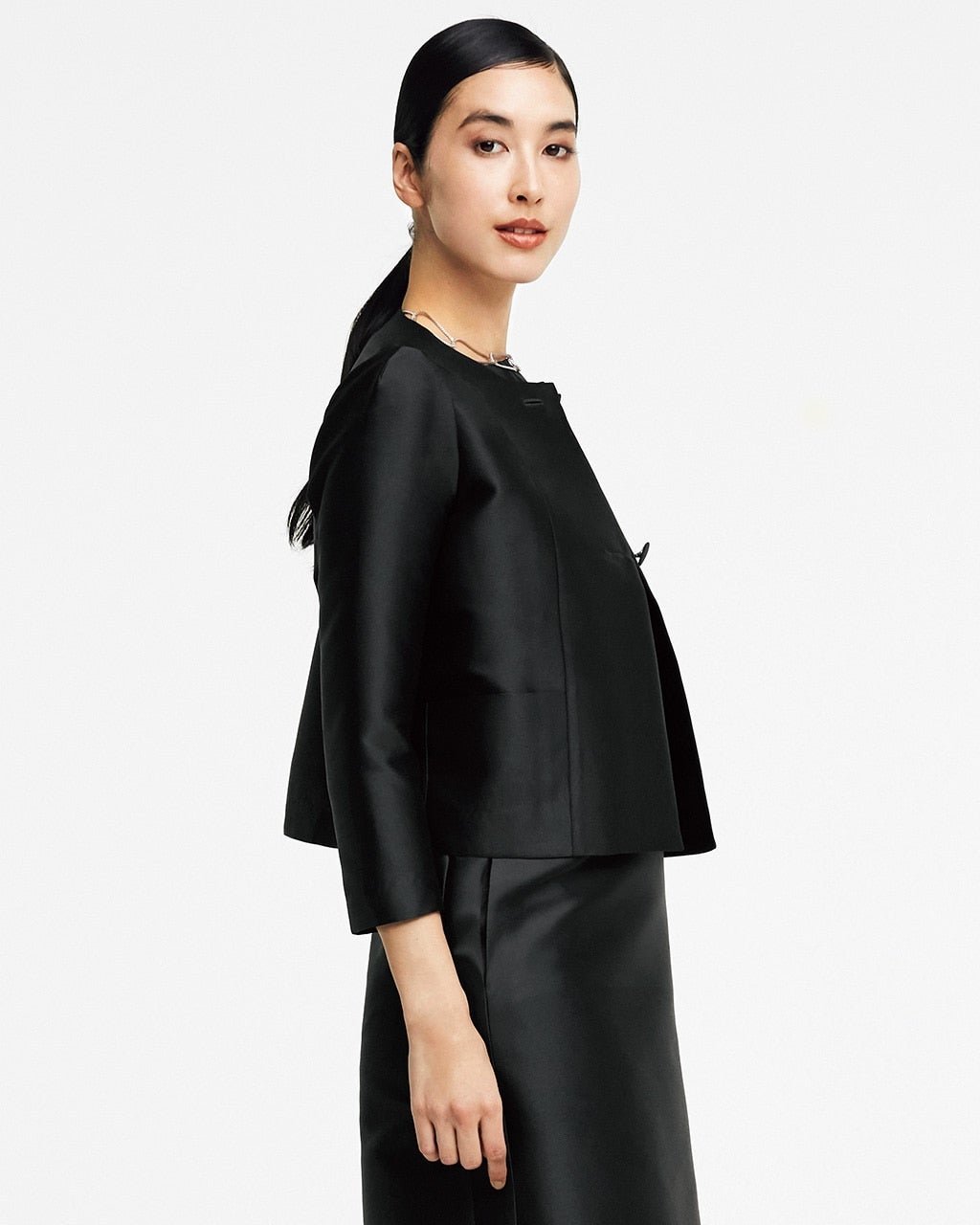 【ドゥクラッセ/DoCLASSE】のプランプシルク・ショートジャケット 人気、トレンドファッション・服の通販 founy(ファニー) 　ファッション　Fashion　レディースファッション　Fashion for Women　アウター　Coat / Outerwear Collection　レディースジャケット・軽アウター　Jackets　コンパクト　Compact, Small Size　ショート　Short, Short Length　シルク　Silk, 100% Silk　ジャケット　Jacket, Outerwear　ツイル　Twist, Twisted Detail　パターン　Pattern, Design Print　フロント　Front, Front Design　 other-1|ID: prp329100003117007 ipo3291000000028258351