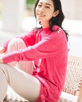 【ヌックル/Nukle】のNukle・スフレボタンデザイントップス 人気、トレンドファッション・服の通販 founy(ファニー) ファッション Fashion レディースファッション Fashion for Women トップス・カットソー Cut & Sew Tops ニット Knit Tops & Sweaters エアリー Airy Texture セーター Sweater, Knitwear なめらか Smooth, Silky Texture ミックス Mix, Mixed Style メタル Metal, Metal Parts リボン Ribbon, Bow |ID:prp329100003117352