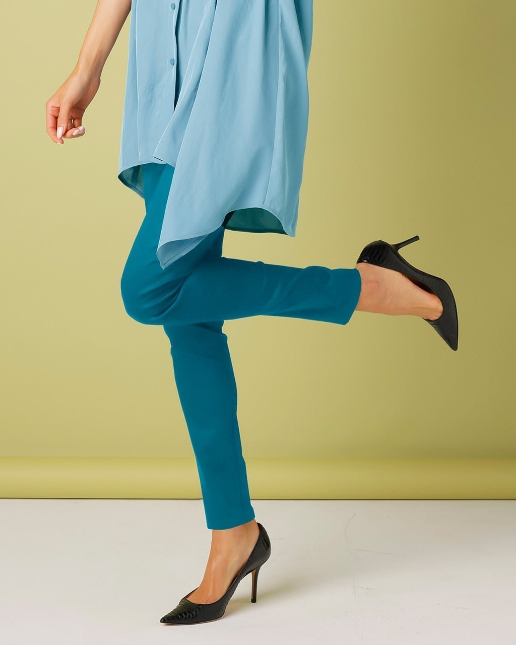 【ドゥクラッセ/DoCLASSE】のミラクルストレッチ・アルガンプラス/レギンス インテリア・キッズ・メンズ・レディースファッション・服の通販 founy(ファニー) 　ファッション　Fashion　レディースファッション　Fashion for Women　パンツ　Pants & Trousers　レギンス　Leggings & Stretch Pants　なめらか　Smooth, Silky Texture　カッティング　Cutting Detail　ストレッチ　Stretch, Stretchy Fabric　スリム　Slim, Slim Fit　トレンド　Trend, Trending Now　ビッグ　Big, Oversized　レギンス　Leggings, Stretch Pants　秋　Autumn　ブルーグレー|ID: prp329100003117409 ipo3291000000035797620