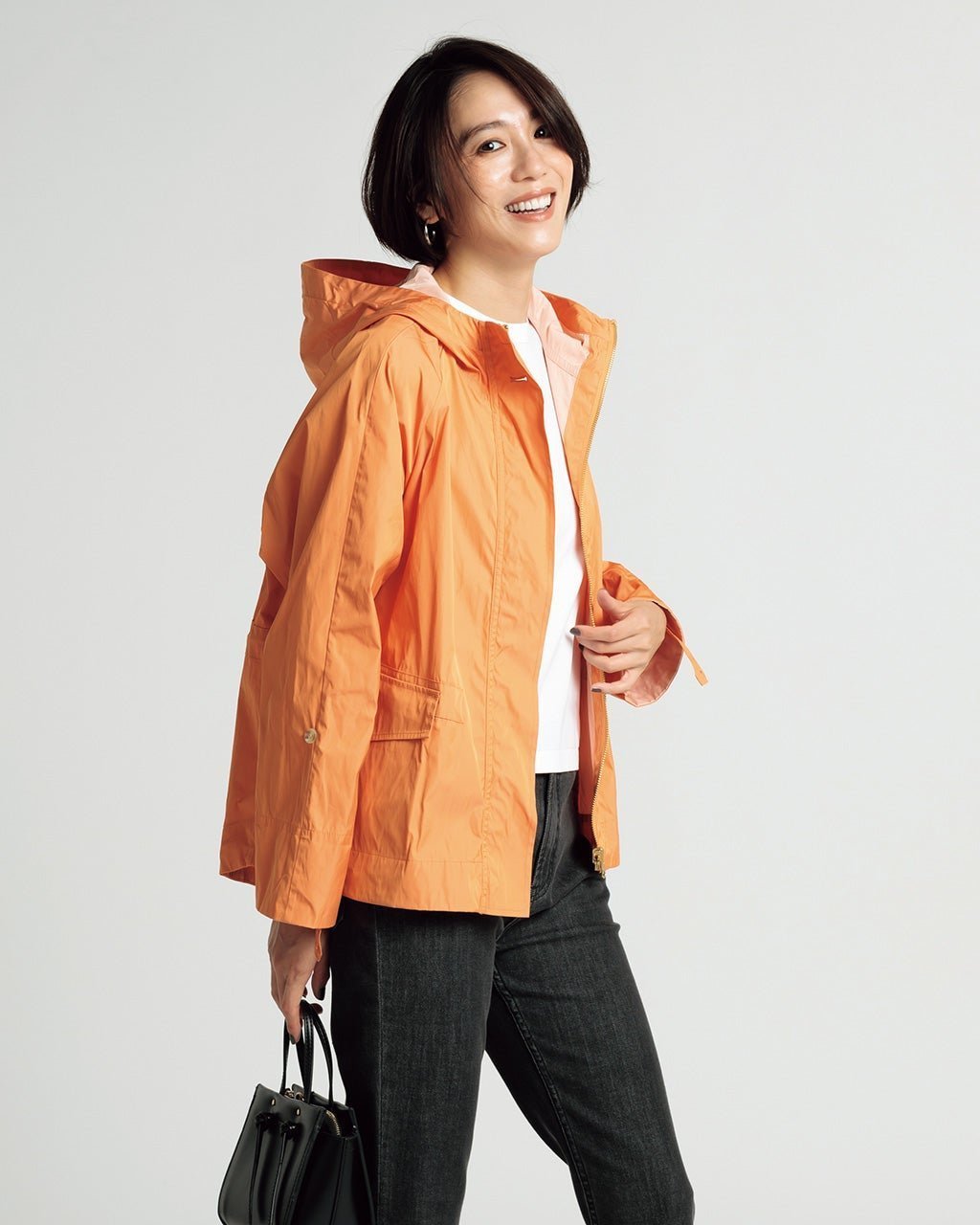 【ドゥクラッセ/DoCLASSE】の二重織リバーシブル・ショートフーディ 人気、トレンドファッション・服の通販 founy(ファニー) 　ファッション　Fashion　レディースファッション　Fashion for Women　アウター　Coat / Outerwear Collection　レディースジャケット・軽アウター　Jackets　カーディガン　Cardigan, Knitwear　ジャケット　Jacket, Outerwear　スピンドル　Spindle, Drawcord　ダブル　Double, Double-Breasted　フェイス　Face, Facial Design　フォルム　Silhouette, Form　リバーシブル　Reversible, Two-Sided　エレガント 上品　Elegant　 other-1|ID: prp329100003117484 ipo3291000000028979547