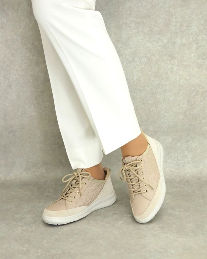 【フィットフィット/fitfit】のソフトキルトLITEスニーカー インテリア・キッズ・メンズ・レディースファッション・服の通販 founy(ファニー) https://founy.com/ ファッション Fashion レディースファッション Fashion for Women エレガント 上品 Elegant キルト Quilt, Quilted Fabric クッション Cushion, Throw Pillow スニーカー Sneakers, Trainers フィット Fit, Slim Fit レース Lace, Lace Fabric 定番 Standard, Basic Item 旅行 Travel 軽量 Lightweight, Ultra Light |ID: prp329100003117684 ipo3291000000034485488