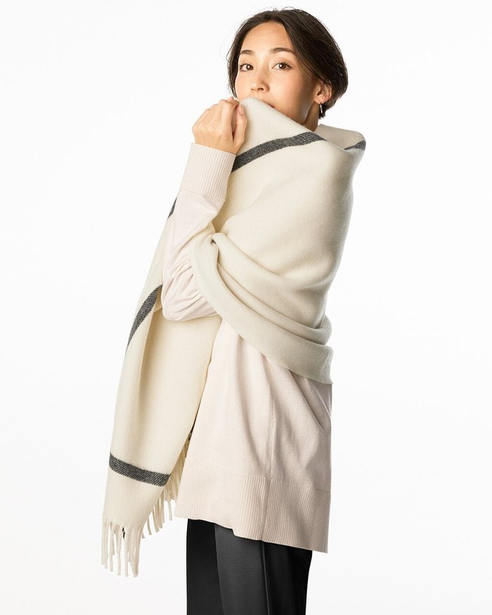 【ドゥクラッセ/DoCLASSE】のイタリアンウール・大判ストール インテリア・キッズ・メンズ・レディースファッション・服の通販 founy(ファニー) https://founy.com/ ファッション Fashion レディースファッション Fashion for Women ストール Soft & Warm Scarves レイングッズ・傘・晴雨兼用傘 Umbrellas & Rain Gear なめらか Smooth, Silky Texture イタリア Italy ストール Stole, Wrap ミックス Mix, Mixed Style 日傘 Parasol, UV Umbrella 雑誌 Magazine, Fashion Magazine |ID: prp329100003118133 ipo3291000000035795225