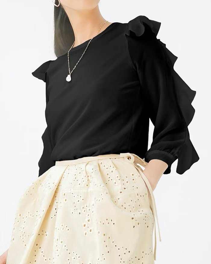 【ドゥクラッセ/DoCLASSE】のフリルスリーブ・プルオーバーニット インテリア・キッズ・メンズ・レディースファッション・服の通販 founy(ファニー) https://founy.com/ ファッション Fashion レディースファッション Fashion for Women トップス・カットソー Cut & Sew Tops ニット Knit Tops & Sweaters カジュアルプルオーバー・ニットトップス Pullovers & Knit Tops / Casual Pullovers エレガント 上品 Elegant サマー Summer, Summer Style シルク Silk, 100% Silk シンプル Simple, Minimal スリーブ Sleeve, Long Sleeve / Short Sleeve セーター Sweater, Knitwear フリル Frill, Ruffle |ID: prp329100003118287 ipo3291000000035798470