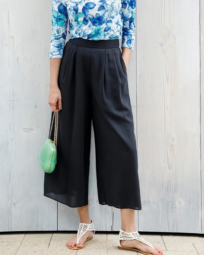 【ドゥクラッセ/DoCLASSE】の強撚ボイル・ワイドクロップドパンツ インテリア・キッズ・メンズ・レディースファッション・服の通販 founy(ファニー) https://founy.com/ ファッション Fashion レディースファッション Fashion for Women パンツ Pants & Trousers クロップド Cropped, Short Length スニーカー Sneakers, Trainers ワイド Wide, Wide Fit エレガント 上品 Elegant |ID: prp329100003118290 ipo3291000000035799587