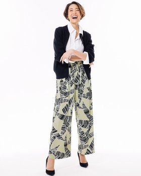 【ドゥクラッセ/DoCLASSE】 トラベルジャージー・ワイドパンツ人気、トレンドファッション・服の通販 founy(ファニー) ファッション Fashion レディースファッション Fashion for Women パンツ Pants & Trousers おすすめ Recommended / Our Picks とろみ Fluid, Flowy Fabric クール Cool, Chic ジャケット Jacket, Outerwear ストレッチ Stretch, Stretchy Fabric スニーカー Sneakers, Trainers トラベル Travel, Travel Gear ワイド Wide, Wide Fit 旅行 Travel |ID:prp329100003172074