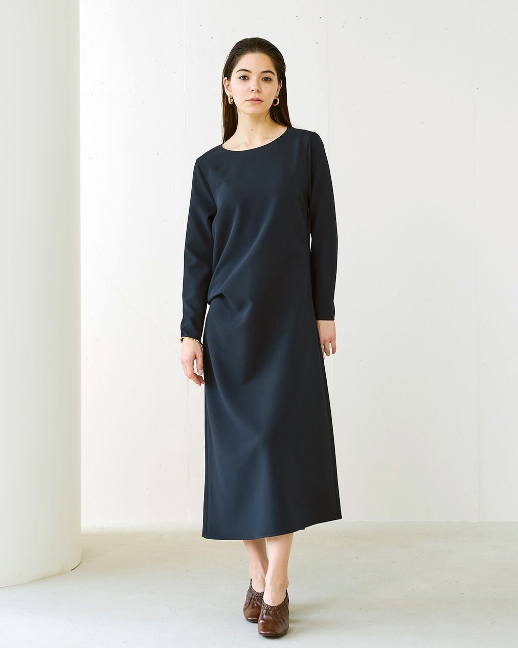 【ドゥクラッセ/DoCLASSE】のストレッチWクロス・立体タックワンピース インテリア・キッズ・メンズ・レディースファッション・服の通販 founy(ファニー) 　ファッション　Fashion　レディースファッション　Fashion for Women　ワンピース　Dresses　カットソー　Cut and Sewn Top　グログラン　Grosgrain, Grosgrain Ribbon　ストレッチ　Stretch, Stretchy Fabric　とろみ　Fluid, Flowy Fabric　ドレープ　Drape, Draping Fabric　なめらか　Smooth, Silky Texture　フォルム　Silhouette, Form　ブラウジング　Blouson Silhouette, Cinched Waist　リボン　Ribbon, Bow　ダークネイビー|ID: prp329100003185749 ipo3291000000036037369