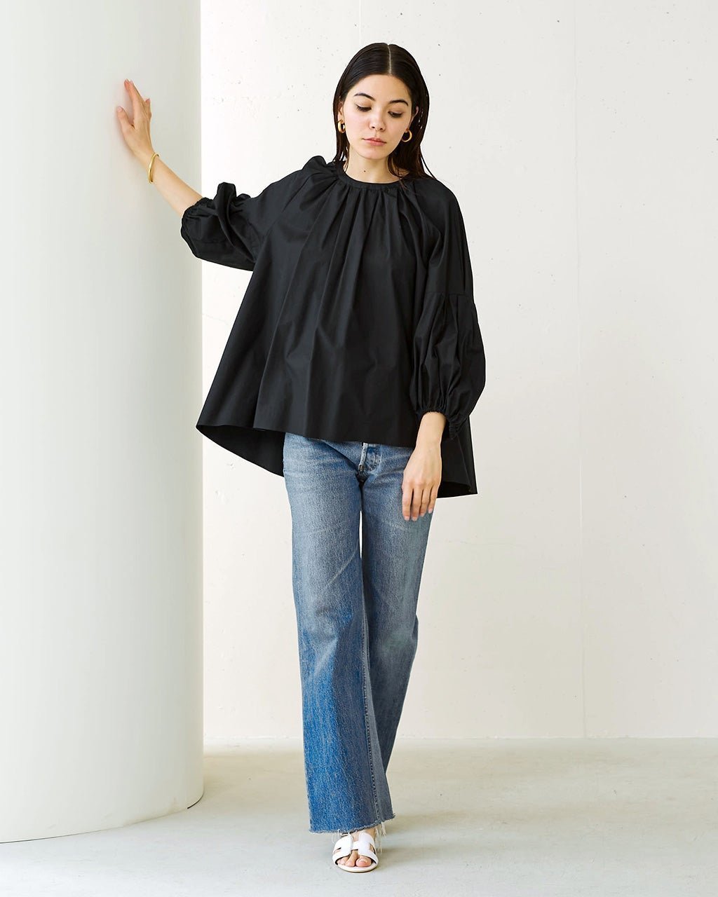 【ドゥクラッセ/DoCLASSE】のシルクコットン・タックギャザーブラウス インテリア・キッズ・メンズ・レディースファッション・服の通販 founy(ファニー) 　ファッション　Fashion　レディースファッション　Ladies' Fashion Online　トップス・カットソー　Tops/Tshirt　シャツ/ブラウス　Shirts/Blouses　ギャザー　Gather　シルク　Silk　シンプル　Simple　タイプライター　Typewriter　フォルム　Form　ベスト　Vest　おすすめ　Recommend　ブラック|ID: prp329100003185754 ipo3291000000032637016