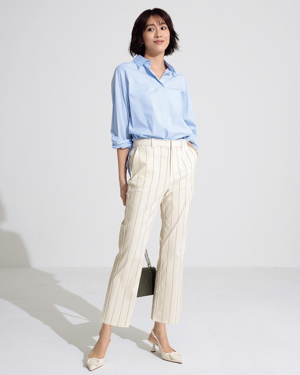 【ドゥクラッセ/DoCLASSE】のドライタッチ・脚長ストレート/63cm 人気、トレンドファッション・服の通販 founy(ファニー) 　ファッション　Fashion　レディースファッション　Fashion for Women　パンツ　Pants & Trousers　春　Spring　秋　Autumn　クール　Cool, Chic　コンパクト　Compact, Small Size　ストレッチ　Stretch, Stretchy Fabric　ストレート　Straight, Straight Cut　フラップ　Flap, Flap Pocket　ポケット　Pocket, Pocket Detail　ループ　Loop, Loop Knit　 other-1|ID: prp329100003221150 ipo3291000000031701691