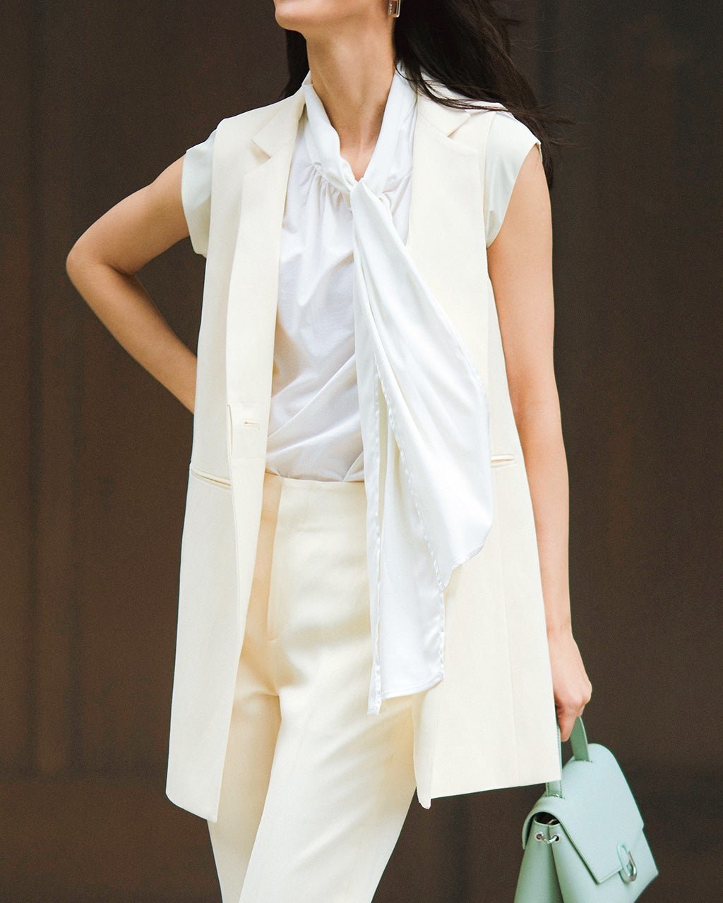 【ドゥクラッセ/DoCLASSE】のリネン混サテン・ジレ 人気、トレンドファッション・服の通販 founy(ファニー) 　ファッション　Fashion　レディースファッション　WOMEN　アウター　Coat Outerwear　ジャケット　Jackets　クール　Cool　サテン　Satin　ジャケット　Jacket　スタンド　Stand　リネン　Linen　夏　Summer　 other-1|ID: prp329100003221201 ipo3291000000028260467