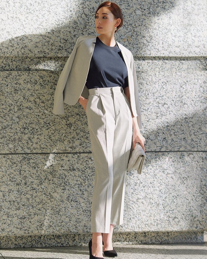 【ドゥクラッセ/DoCLASSE】の綿麻オックスフォード・カッティングジャケット インテリア・キッズ・メンズ・レディースファッション・服の通販 founy(ファニー) https://founy.com/ ファッション Fashion レディースファッション Fashion for Women アウター Coat / Outerwear Collection レディースジャケット・軽アウター Jackets 春 Spring カッティング Cutting Detail シンプル Simple, Minimal ジャケット Jacket, Outerwear ストレッチ Stretch, Stretchy Fabric スマート Smart, Elegant 人気 Popular, Best Seller フォーマル Formal, Dressy リネン Linen, Linen Fabric S/S・春夏 SS, Spring/Summer, Warm Season 夏 Summer ビジネス 仕事 通勤 Business / Work / Commuting |ID: prp329100003221219 ipo3291000000035734760