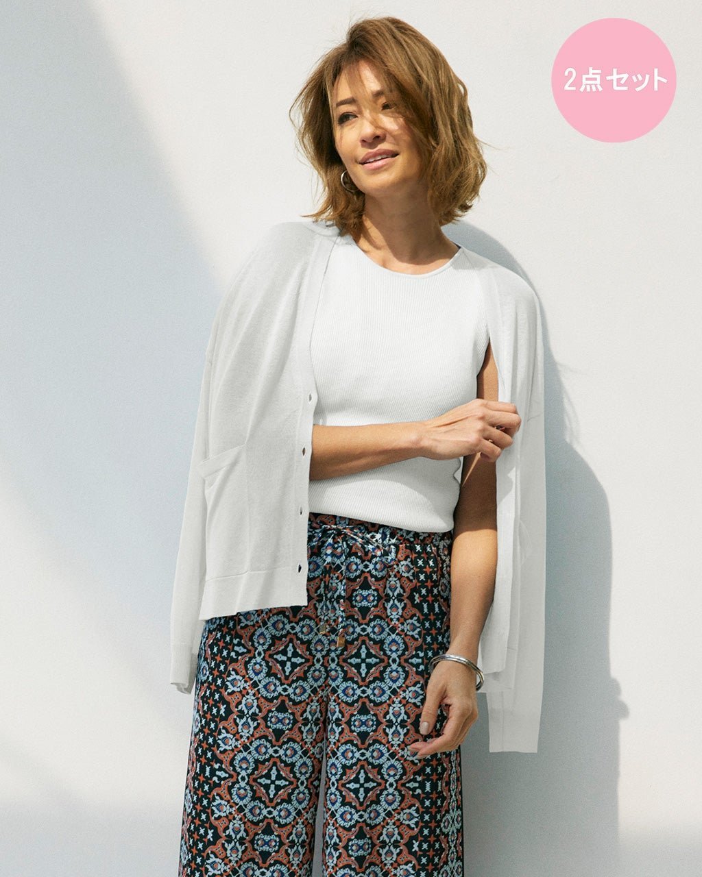 【ドゥクラッセ/DoCLASSE】のシアーニット・インナー付きアンサンブル インテリア・キッズ・メンズ・レディースファッション・服の通販 founy(ファニー) 　ファッション　Fashion　レディースファッション　Fashion for Women　トップス・カットソー　Cut & Sew Tops　ニット　Knit Tops & Sweaters　カーディガン・羽織り　Layered Style Cardigans　アンサンブルニット　Knit Ensembles & Twin Sets　アンサンブル　Ensemble Set　インナー　Innerwear　カーディガン　Cardigan, Knitwear　トレンド　Trend, Trending Now　ノースリーブ　Sleeveless, No-Sleeve　ホワイト|ID: prp329100003283881 ipo3291000000035797731