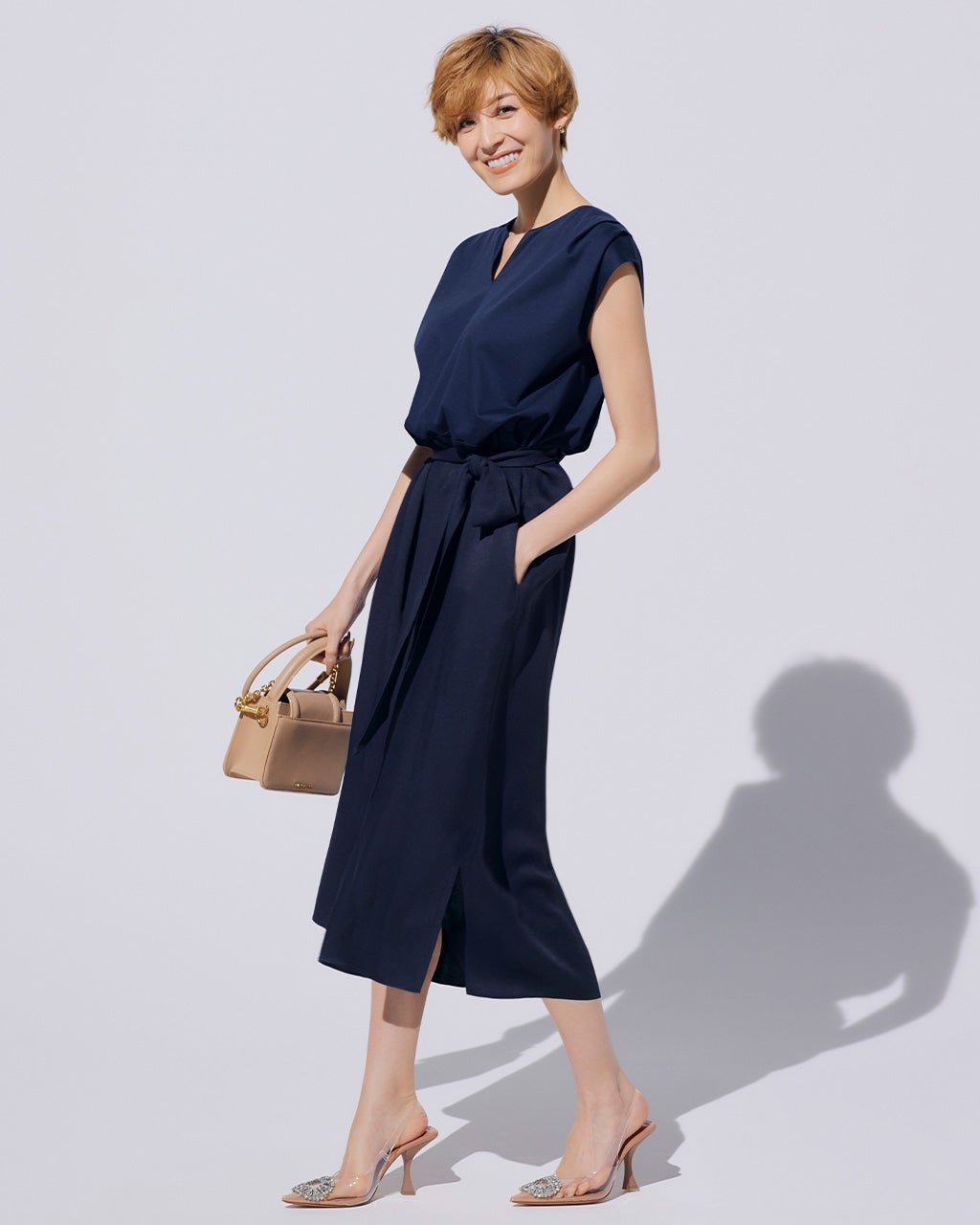 【ドゥクラッセ/DoCLASSE】の異素材コンビ・キーネックワンピース インテリア・キッズ・メンズ・レディースファッション・服の通販 founy(ファニー) 　ファッション　Fashion　レディースファッション　Fashion for Women　ワンピース　Dresses　ネイビー|ID: prp329100003386090 ipo3291000000035796959