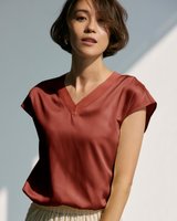 【ドゥクラッセ/DoCLASSE】のサテンシフォン・ノースリーブブラウス 人気、トレンドファッション・服の通販 founy(ファニー) ファッション Fashion レディースファッション Fashion for Women トップス・カットソー Cut & Sew Tops キャミソール&ノースリーブ Camisoles & Sleeveless Tops シャツ・ブラウス・オフィスカジュアル Elegant Blouses & Button-Ups なめらか Smooth, Silky Texture サテン Satin, Glossy Fabric シフォン Chiffon, Lightweight Fabric シルク Silk, 100% Silk ノースリーブ Sleeveless, No-Sleeve |ID:prp329100003529844
