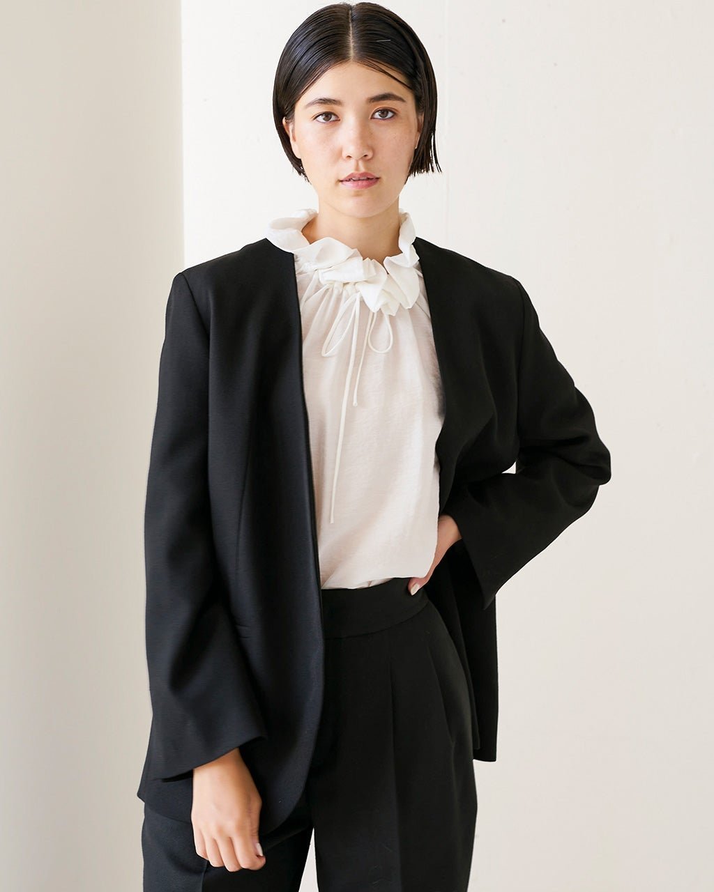 【ドゥクラッセ/DoCLASSE】のヴァージンウールストレッチ・ノーカラージャケット インテリア・キッズ・メンズ・レディースファッション・服の通販 founy(ファニー) 　ファッション　Fashion　レディースファッション　WOMEN　アウター　Coat Outerwear　ジャケット　Jackets　ノーカラージャケット　No Collar Leather Jackets　ジャケット　Jacket　ダブル　Double　ベスト　Vest　ブラック|ID: prp329100003553337 ipo3291000000029992084