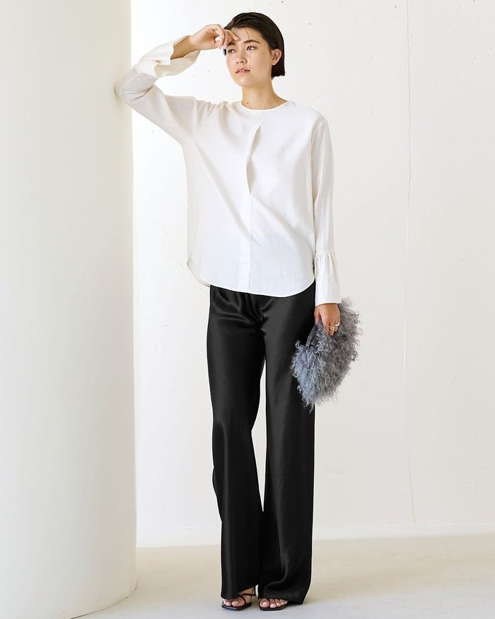 【ドゥクラッセ/DoCLASSE】のトリアセサテン・ワイドパンツ インテリア・キッズ・メンズ・レディースファッション・服の通販 founy(ファニー) https://founy.com/ ファッション Fashion レディースファッション Fashion for Women パンツ Pants & Trousers サテン Satin, Glossy Fabric ストレート Straight, Straight Cut ドレープ Drape, Draping Fabric ラグジュアリー Luxury, Elegant ワイド Wide, Wide Fit |ID: prp329100003566268 ipo3291000000036066472