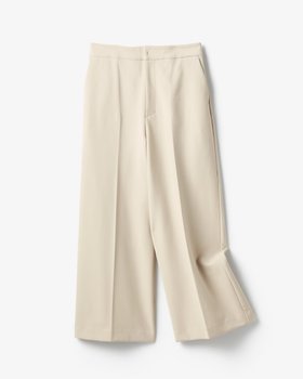 【ドゥクラッセ/DoCLASSE】のストレッチWクロス・ワイドクロップド 人気、トレンドファッション・服の通販 founy(ファニー) ファッション Fashion レディースファッション Fashion for Women パンツ Pants & Trousers クロップド Cropped, Short Length サンダル Sandals, Summer Shoes ストレッチ Stretch, Stretchy Fabric センター Center, Center Line なめらか Smooth, Silky Texture パターン Pattern, Design Print フィット Fit, Slim Fit ワイド Wide, Wide Fit 旅行 Travel ビジネス 仕事 通勤 Business / Work / Commuting |ID:prp329100003580950