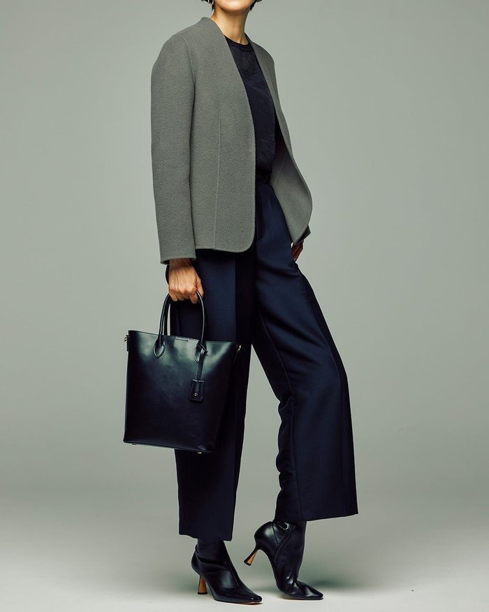 【ドゥクラッセ/DoCLASSE】のカシミヤ混ウールリバー・Vカラージャケット インテリア・キッズ・メンズ・レディースファッション・服の通販 founy(ファニー) https://founy.com/ ファッション Fashion レディースファッション Fashion for Women アウター Coat / Outerwear Collection レディースジャケット・軽アウター Jackets ジャケット Jacket, Outerwear ダブル Double, Double-Breasted なめらか Smooth, Silky Texture ハンド Hand, Handmade フェイス Face, Facial Design ワーク Workwear, Utility Style 旅行 Travel |ID: prp329100003597043 ipo3291000000030011706