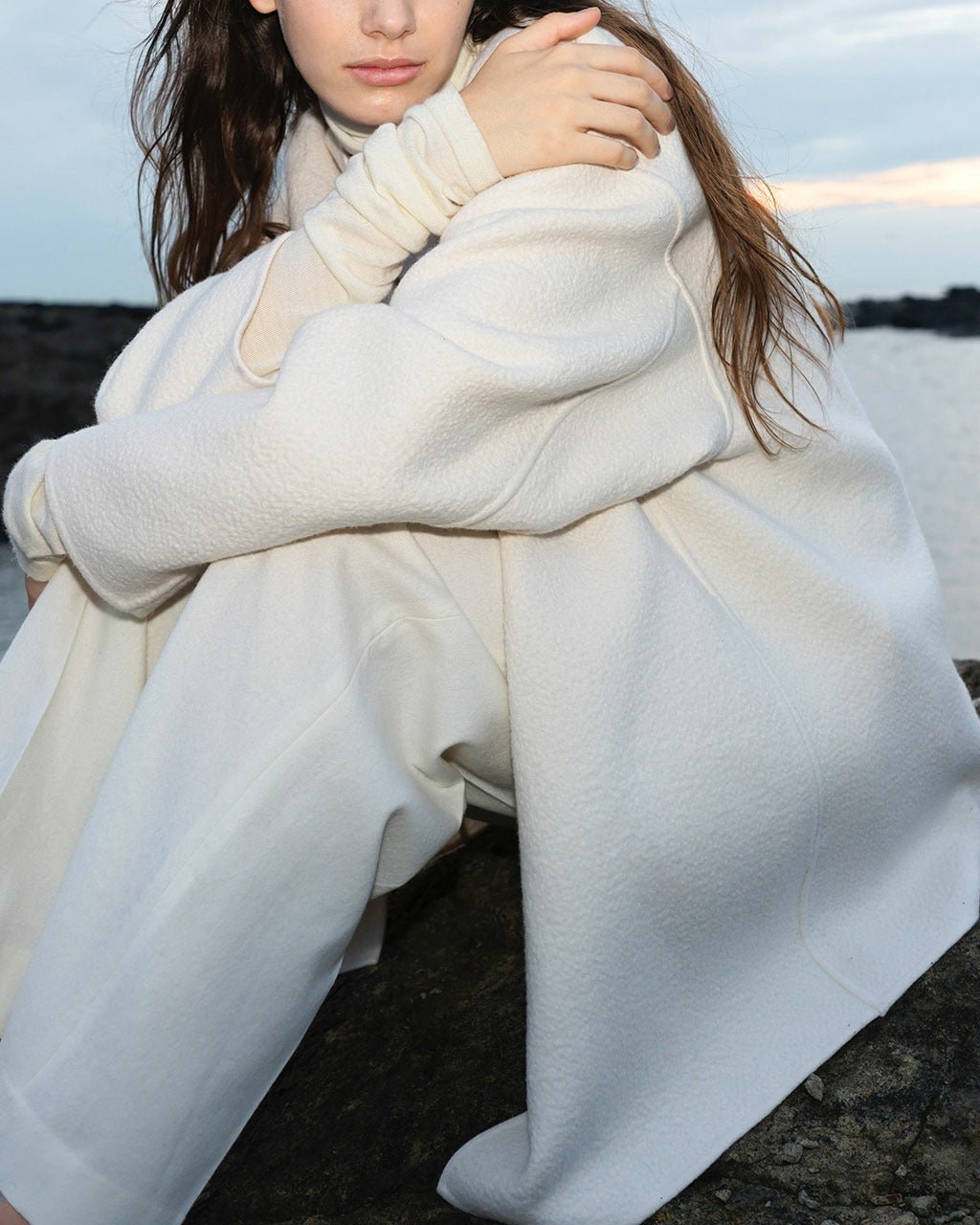 【ドゥクラッセ/DoCLASSE】のクレーターダブルフェイス・ジャケットコート 人気、トレンドファッション・服の通販 founy(ファニー) ファッション Fashion レディースファッション Fashion for Women アウター Coat / Outerwear Collection コート・ロングコート・ピーコート Long Coats, Peacoats & More レディースジャケット・軽アウター Jackets コンパクト Compact, Small Size ジャケット Jacket, Outerwear ダブル Double, Double-Breasted なめらか Smooth, Silky Texture パッチ Patch, Appliqué フェイス Face, Facial Design フォルム Silhouette, Form ポケット Pocket, Pocket Detail モコモコ Fuzzy, Fluffy ロング Long, Long-Length エレガント 上品 Elegant other-1|ID: prp329100003658510 ipo3291000000034725571