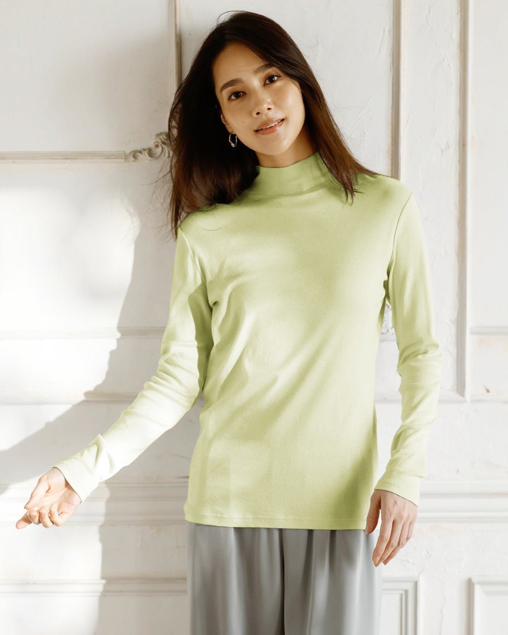 【ドゥクラッセ/DoCLASSE】のコットンガーゼ・ハイネック/衿高6cm インテリア・キッズ・メンズ・レディースファッション・服の通販 founy(ファニー) 　ファッション　Fashion　レディースファッション　Fashion for Women　トップス・カットソー　Cut & Sew Tops　シャツ・ブラウス・オフィスカジュアル　Elegant Blouses & Button-Ups　ロングTシャツ・Tシャツ　Longline T-Shirts & Tees　カットソー・ベーシックTシャツ　Cut-and-Sewn Tops / Stretch Tees & Basics　カットソー　Cut and Sewn Top　ハイネック　High Neck, Mock Neck　ベスト　Vest, Waistcoat　人気　Popular, Best Seller　ペールイエロー|ID: prp329100003686415 ipo3291000000034707340