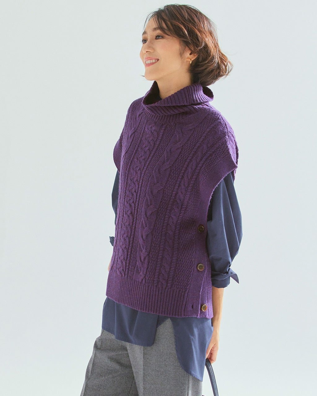 【ドゥクラッセ/DoCLASSE】のウール混・ケーブル編みポンチョベスト インテリア・キッズ・メンズ・レディースファッション・服の通販 founy(ファニー) 　ファッション　Fashion　レディースファッション　Fashion for Women　アウター　Coat / Outerwear Collection　レディースジャケット・軽アウター　Jackets　ポンチョ・ケープコート　Ponchos & Capes　ジャケット　Jacket, Outerwear　タートルネック　Turtleneck, High Neck　ベスト　Vest, Waistcoat　ポンチョ　Poncho, Cape Style　パープル|ID: prp329100003696853 ipo3291000000034982481