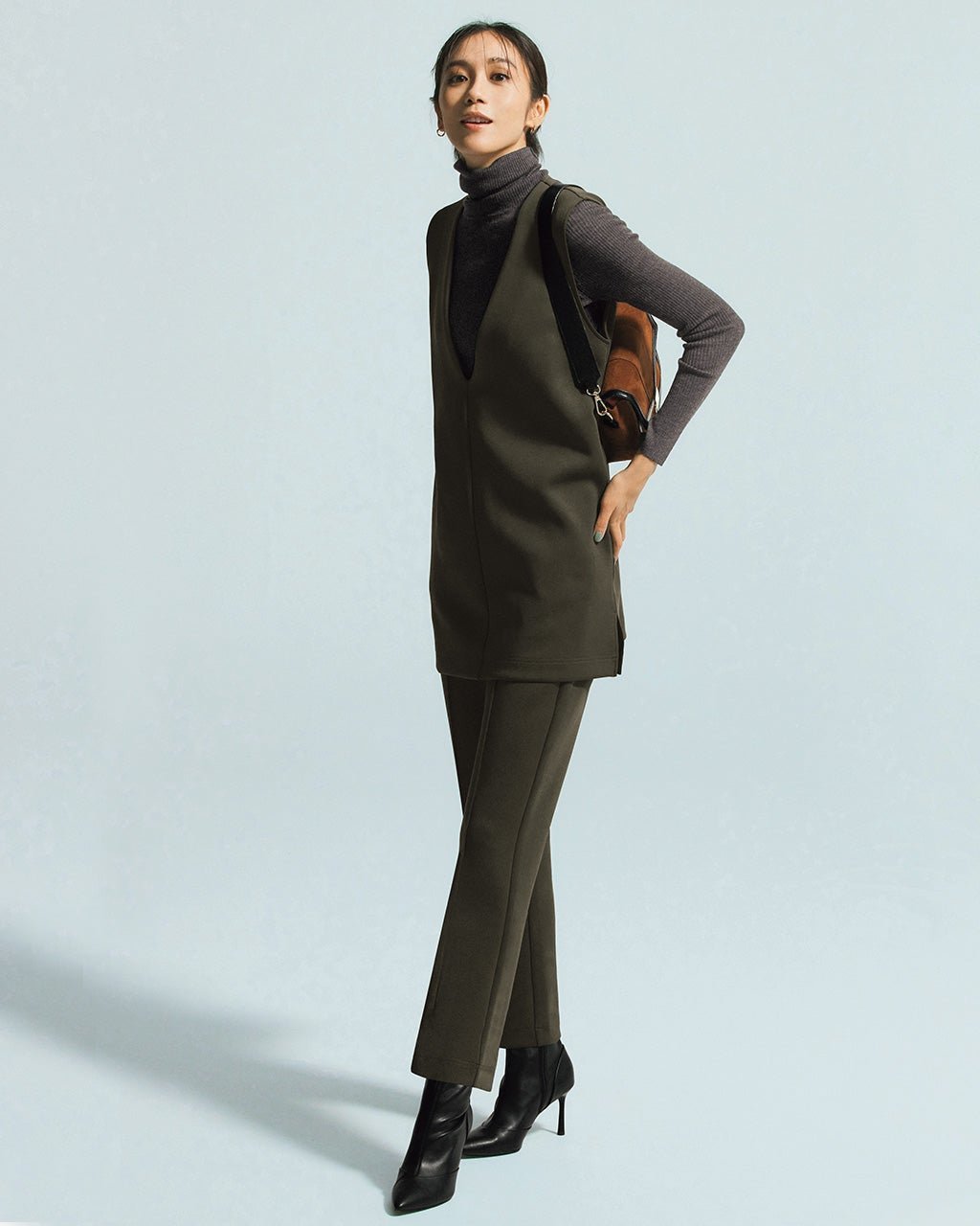 【ドゥクラッセ/DoCLASSE】のダブル編みジャージー・ピンタックパンツ 人気、トレンドファッション・服の通販 founy(ファニー) ファッション Fashion レディースファッション Fashion for Women パンツ Pants & Trousers おすすめ Recommended / Our Picks なめらか Smooth, Silky Texture セットアップ Set-Up, Coordinated Outfit ダブル Double, Double-Breasted ベスト Vest, Waistcoat other-1|ID: prp329100003721342 ipo3291000000034452465