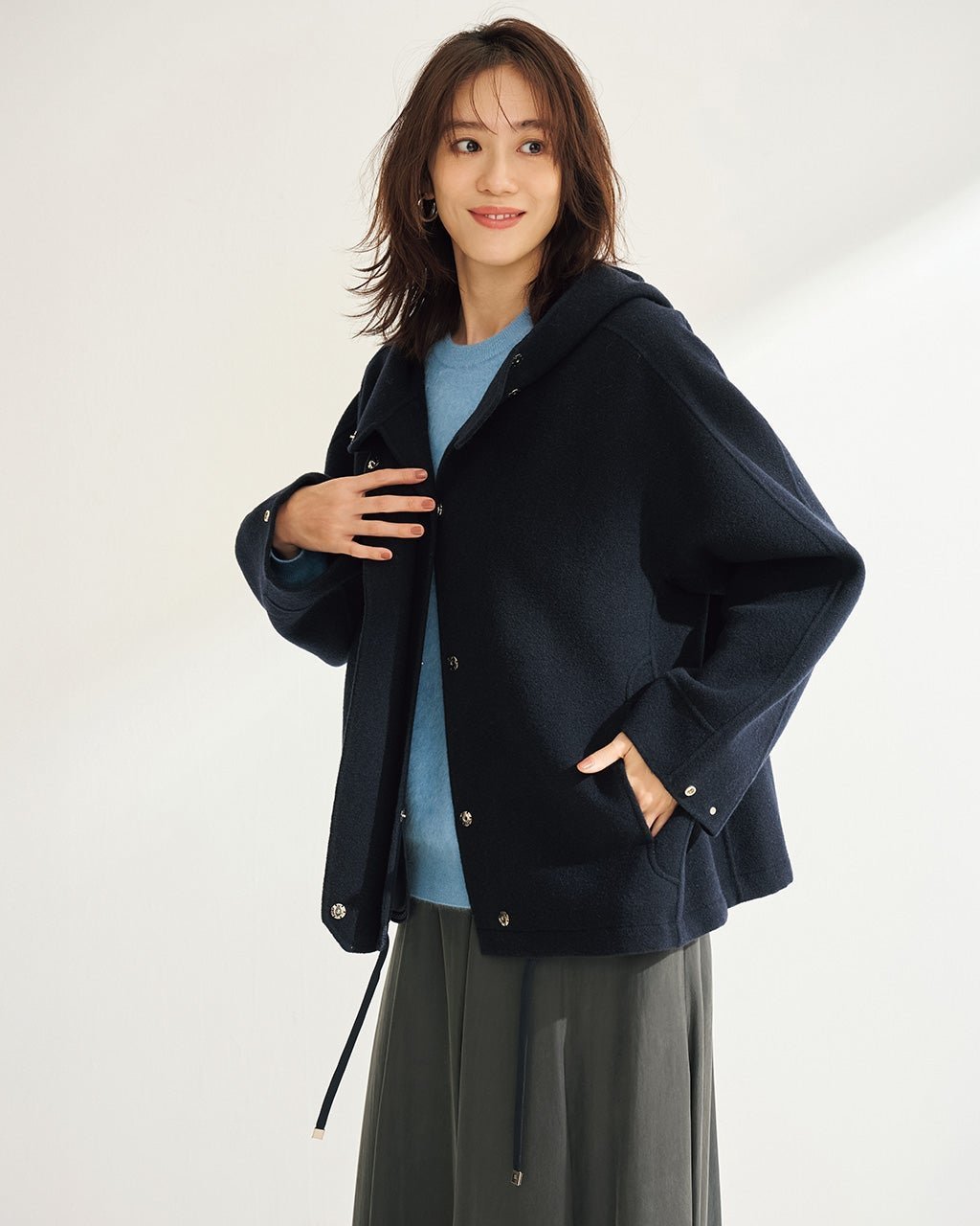 【ドゥクラッセ/DoCLASSE】のカシミヤ混ウールリバー・配色フードジャケット 人気、トレンドファッション・服の通販 founy(ファニー) ファッション Fashion レディースファッション Fashion for Women アウター Coat / Outerwear Collection レディースジャケット・軽アウター Jackets ジャケット Jacket, Outerwear スタンド Stand Collar, Upright Stand ダブル Double, Double-Breasted なめらか Smooth, Silky Texture フェイス Face, Facial Design フォルム Silhouette, Form 防寒 Cold Protection, Winter-Ready モダン Modern, Contemporary other-1|ID: prp329100003767758 ipo3291000000034452476