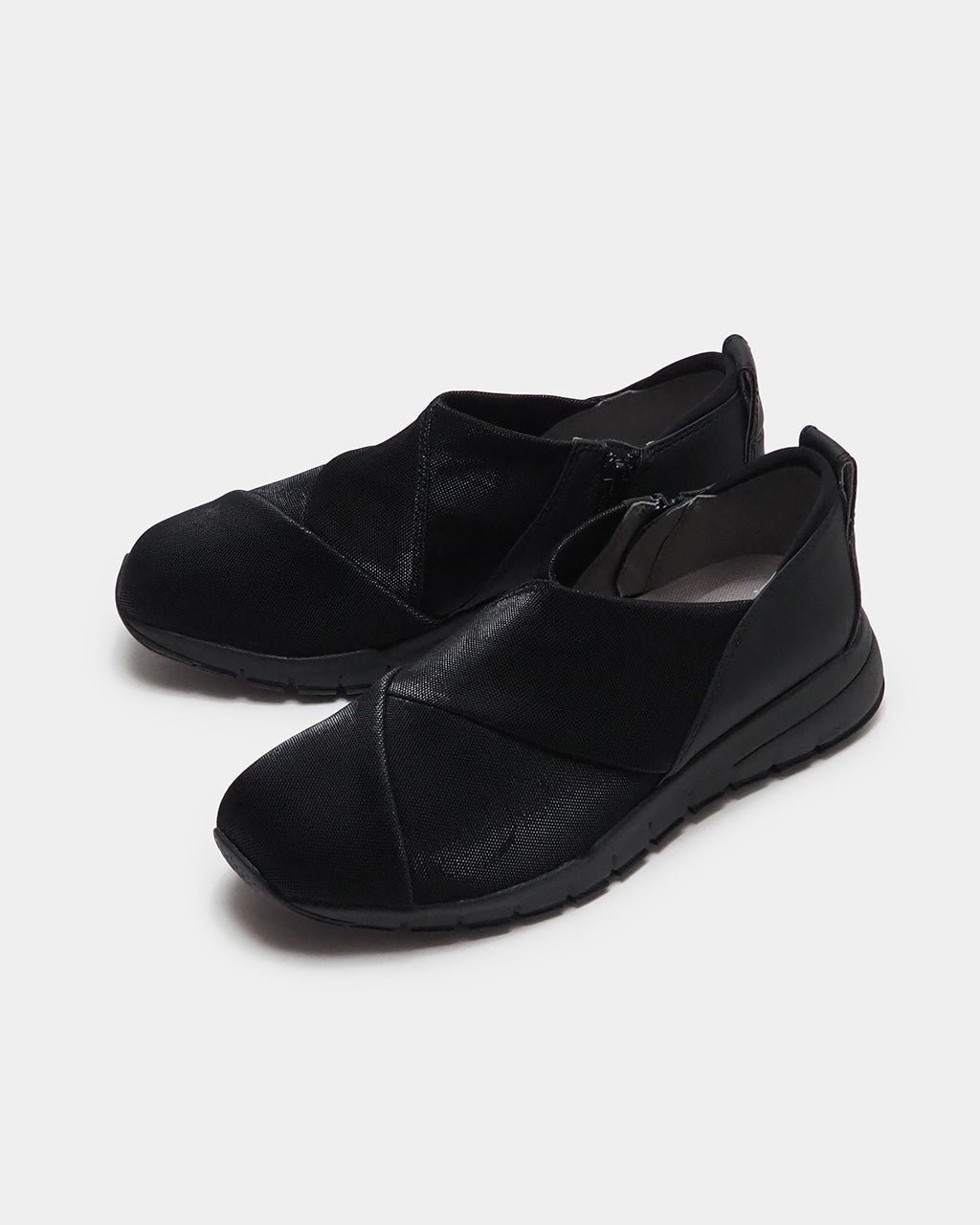 【フィットフィット/fitfit】のクロスインステップスニーカー インテリア・キッズ・メンズ・レディースファッション・服の通販 founy(ファニー) 　ファッション　Fashion　レディースファッション　Fashion for Women　おすすめ　Recommended / Our Picks　スタイリッシュ　Stylish, Fashionable　ストレッチ　Stretch, Stretchy Fabric　スニーカー　Sneakers, Trainers　フィット　Fit, Slim Fit　ベーシック　Basic, Essential　ラバー　Rubber, Rubber Sole　レース　Lace, Lace Fabric　軽量　Lightweight, Ultra Light　ブラック2|ID: prp329100003780062 ipo3291000000028263595