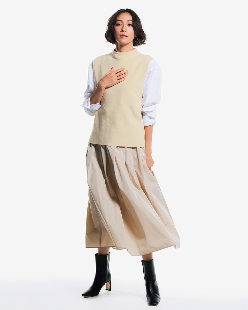 【ドゥクラッセ/DoCLASSE】のボトルネック・サイドリブニットベスト 人気、トレンドファッション・服の通販 founy(ファニー) 　ファッション　Fashion　レディースファッション　Fashion for Women　アウター　Coat / Outerwear Collection　レディースジャケット・軽アウター　Jackets　インナー　Innerwear　ジャケット　Jacket, Outerwear　トレンド　Trend, Trending Now　ベスト　Vest, Waistcoat　ボトルネック　Bottle Neck, Mock Neck　畦　Ribbed Knit　 other-1|ID: prp329100003826781 ipo3291000000030509814