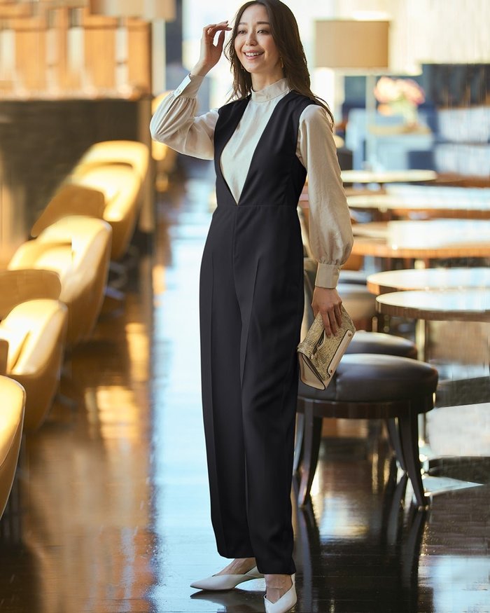 【ドゥクラッセ/DoCLASSE】の二重織・深Vネックオールインワン インテリア・キッズ・メンズ・レディースファッション・服の通販 founy(ファニー) https://founy.com/ ファッション Fashion レディースファッション Fashion for Women ワンピース Dresses オールインワン・ワンピース Dresses and Jumpsuits セットアップ Set-Up, Coordinated Outfit トレンド Trend, Trending Now モノトーン Monotone, Black and White |ID: prp329100003884320 ipo3291000000036009550