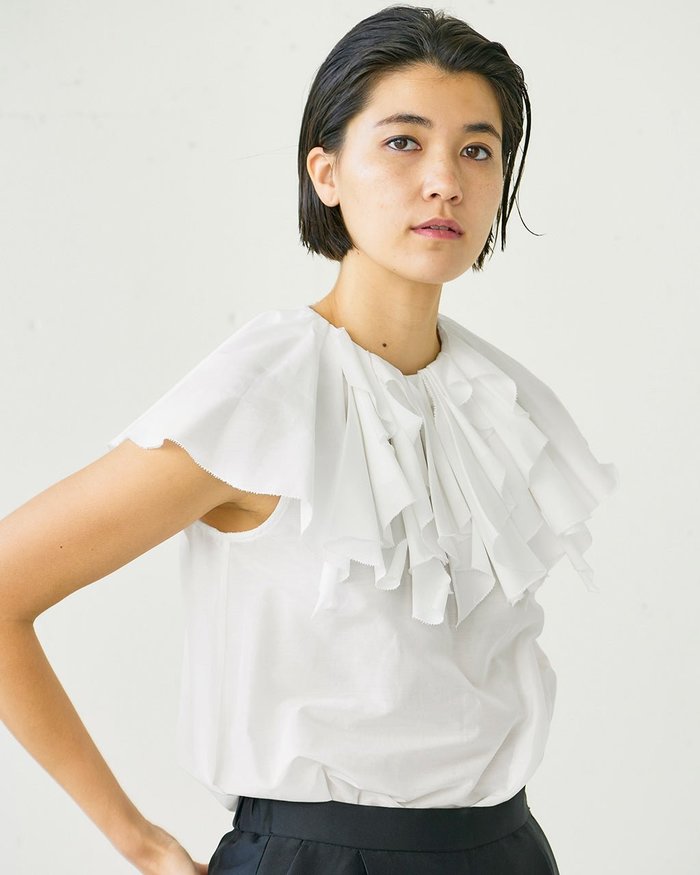 【ドゥクラッセ/DoCLASSE】のコットンシルクボイル・ラッフルブラウス インテリア・キッズ・メンズ・レディースファッション・服の通販 founy(ファニー) https://founy.com/ ファッション Fashion レディースファッション Fashion for Women トップス・カットソー Cut & Sew Tops シャツ・ブラウス・オフィスカジュアル Elegant Blouses & Button-Ups カーディガン Cardigan, Knitwear シルク Silk, 100% Silk ジャケット Jacket, Outerwear フリル Frill, Ruffle エレガント 上品 Elegant 春 Spring |ID: prp329100003894220 ipo3291000000036037128